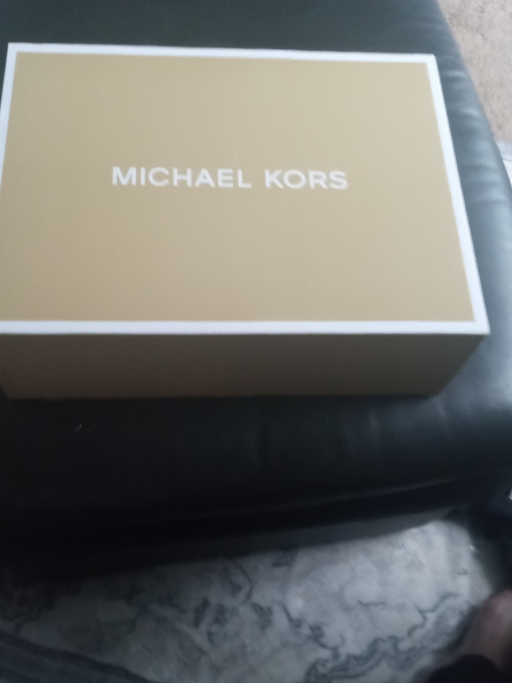 Michael Kors Signature Gold Box